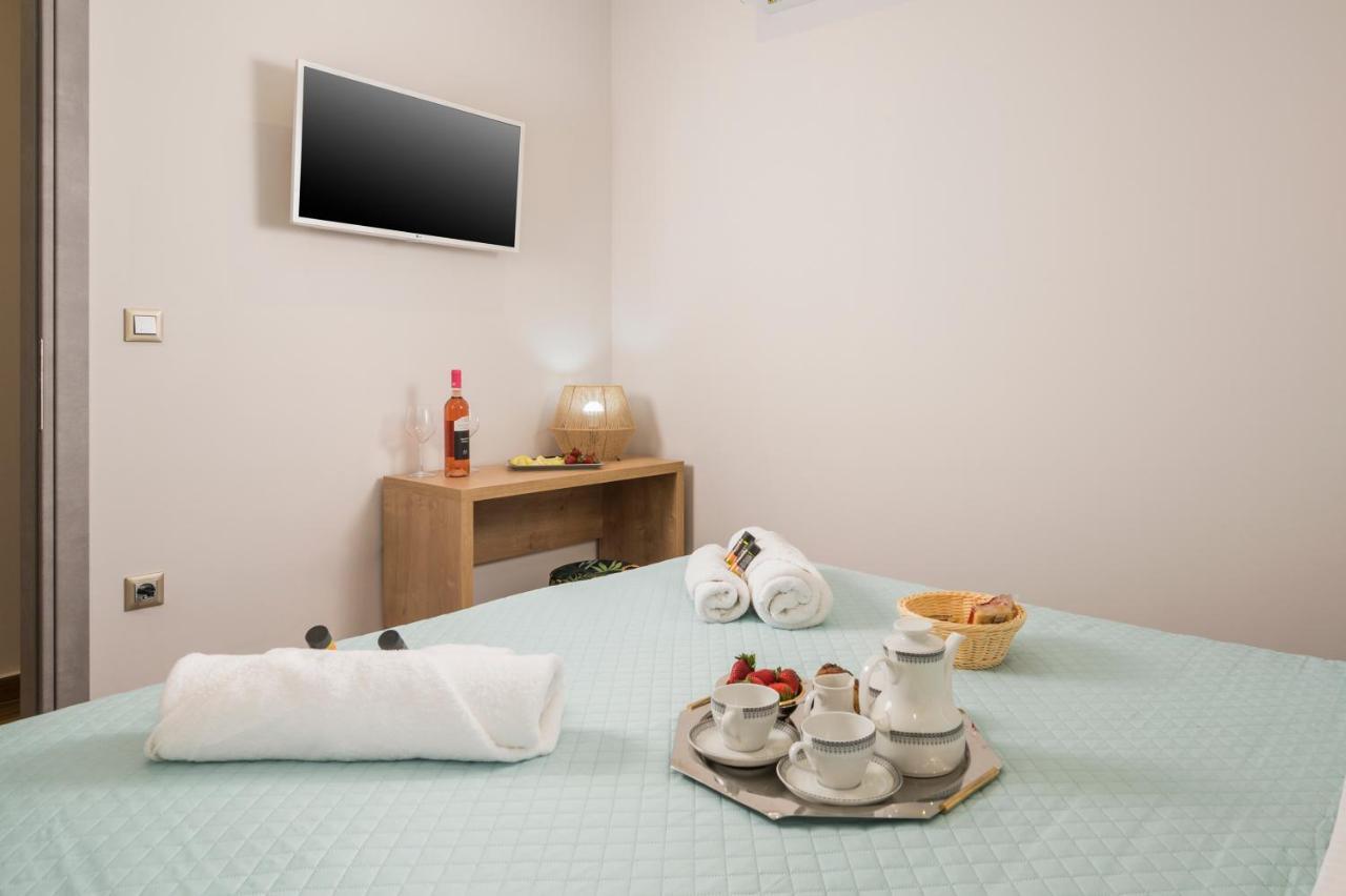 Aequor Luxury Rooms & Apartments Kato Daratso Exterior photo